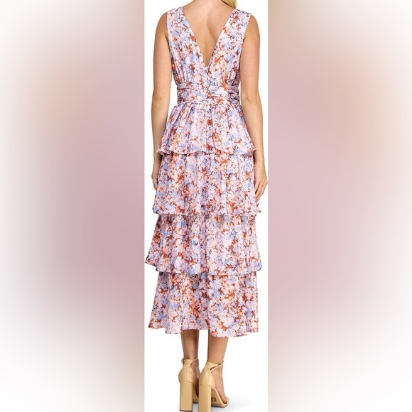 Nordstrom Ruffle Midi Dress
KOKO + MASON NWT Size Large - Picture 9 of 9